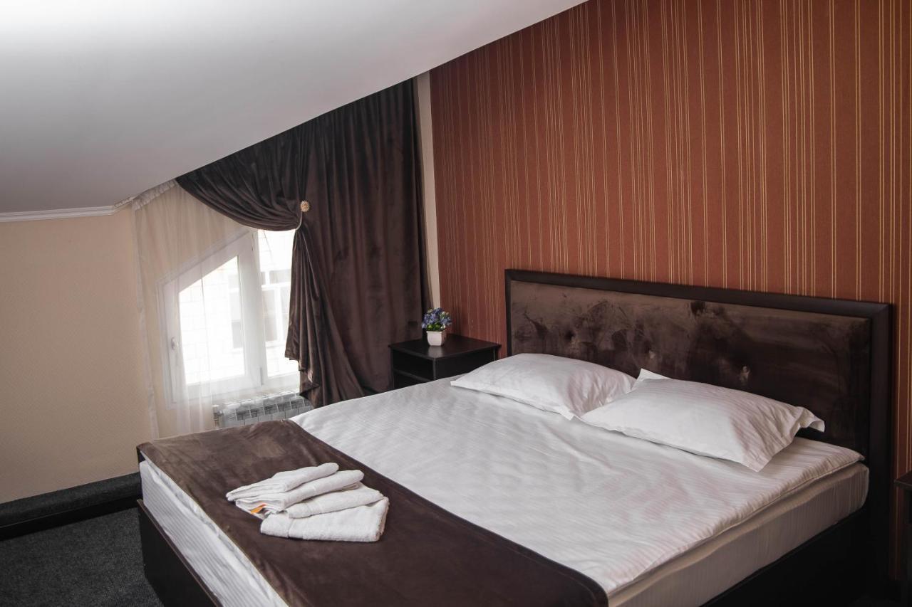 Korkem Tau Hotel Astana Bagian luar foto