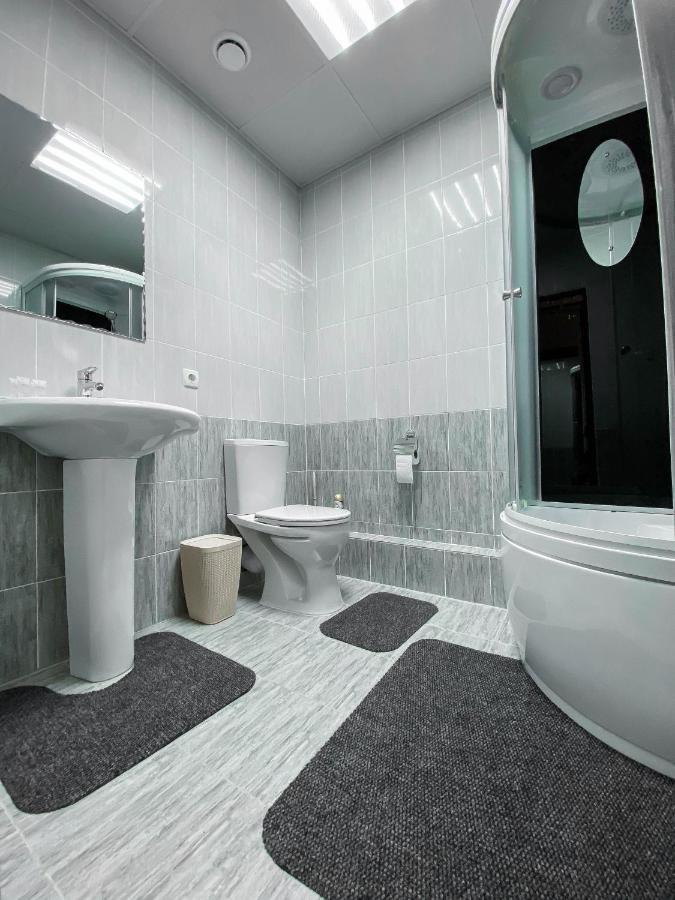 Korkem Tau Hotel Astana Bagian luar foto