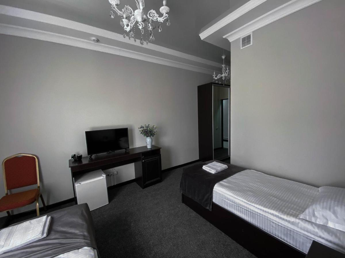 Korkem Tau Hotel Astana Bagian luar foto