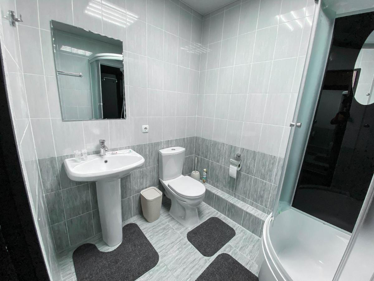 Korkem Tau Hotel Astana Bagian luar foto
