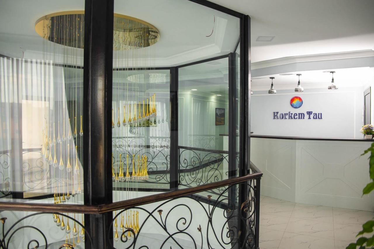 Korkem Tau Hotel Astana Bagian luar foto