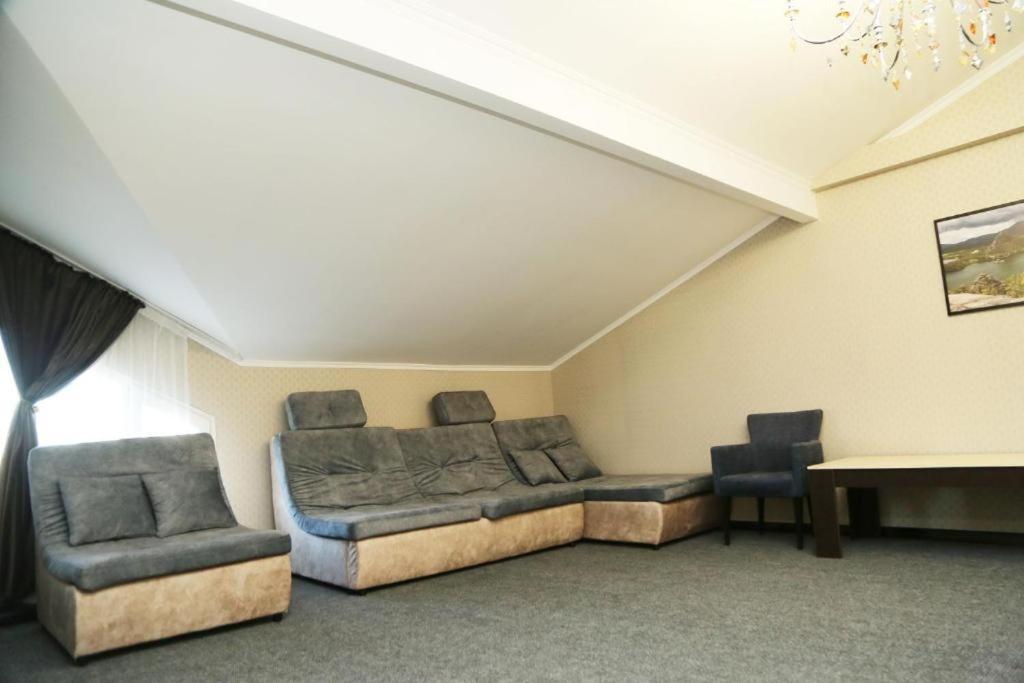 Korkem Tau Hotel Astana Bagian luar foto