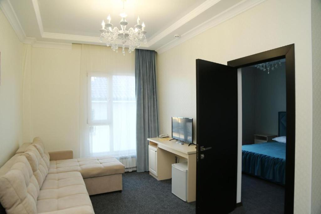 Korkem Tau Hotel Astana Bagian luar foto