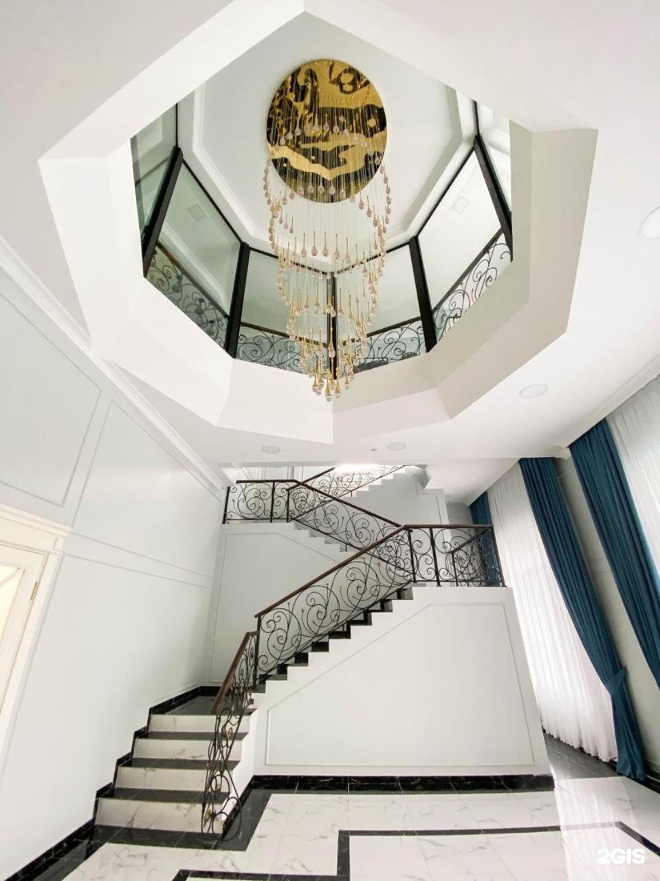 Korkem Tau Hotel Astana Bagian luar foto